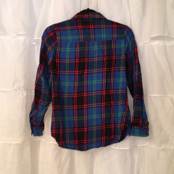 Adorable flannel perfect for cozy fall days! - Picture 2 of 2